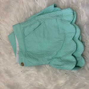 SOLD Llly Pulitzer 5’ Buttercup Shorts